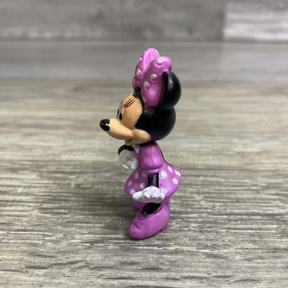 Disney Figurine 2